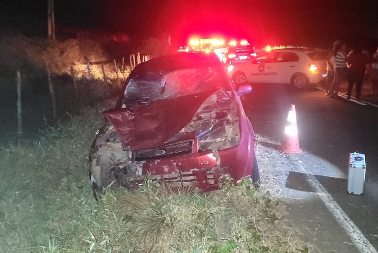 Carro invade contramão e deixa motociclista morto em rodovia de Rosário do Catete
