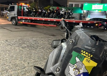 Operação de trânsito combate “rolezinhos” e apreende motos com escapamento irregular na Grande Aracaju