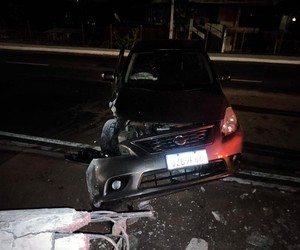 Colisão na Avenida Tancredo Neves deixa pedestre e ocupantes de veículo feridos em Aracaju