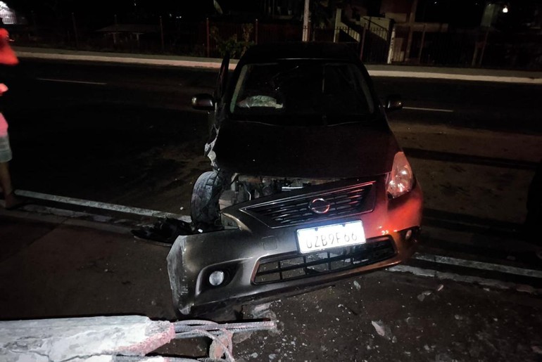 Colisão na Avenida Tancredo Neves deixa pedestre e ocupantes de veículo feridos em Aracaju