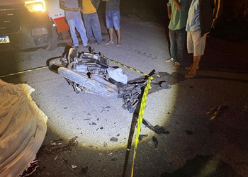 Colisão frontal deixa um homem morto e outro ferido na SE-488, em Indiaroba