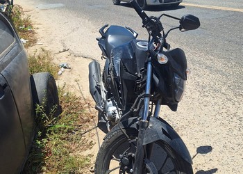 Motociclista fica ferido após colisão com carro na SE-050, em Aracaju