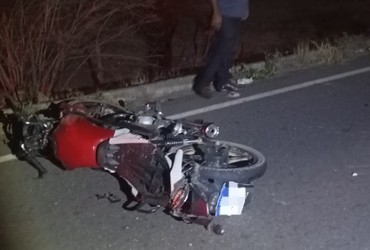 Colisão frontal na SE-230 deixa dois jovens mortos em Poço Redondo; motorista fugiu do local