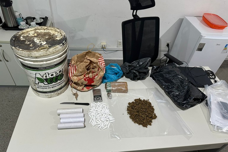 Quatro pessoas são presas por suspeita de tráfico de drogas em Itabaiana