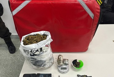 Motoboy suspeito de tráfico é preso após perseguição em Nossa Senhora do Socorro