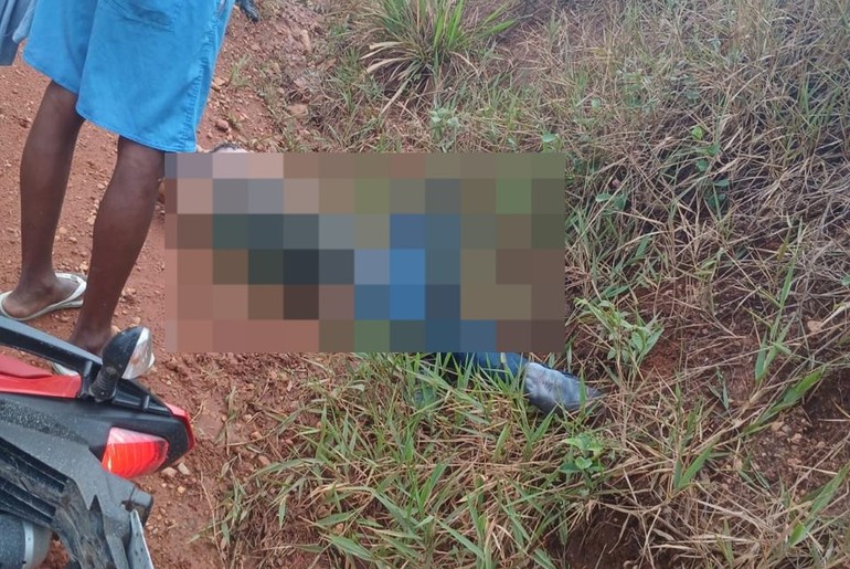 Motociclista morre após colisão com carro funerário em Itabaiana