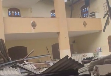 Teto de igreja desaba na Taiçoca de Fora, em Socorro; VÍDEO