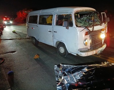 Ciclista morre após colisão com kombi na rodovia SE-170