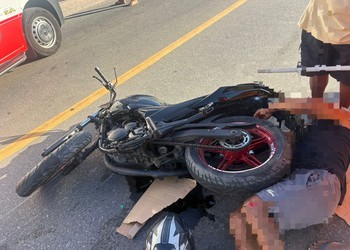 Mulher morre após colisão entre duas motos na Rodovia dos Náufragos