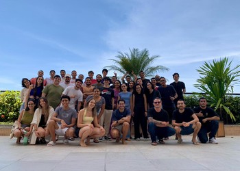 Estudantes de Medicina da UFS encenam "O Futuro da Humanidade" no Teatro Atheneu