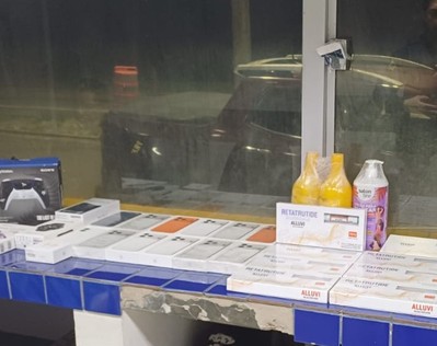 PRF apreende canetas emagrecedoras e eletrônicos irregulares na BR-101, em Cristinápolis