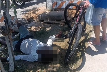 Idoso cai de bicicleta e fica desacordado após acidente em avenida de Aracaju