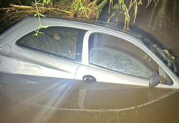 Enxurrada arrasta veículo e deixa dois mortos na zona rural de Simão Dias