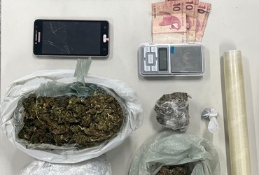 Suspeito é preso com mais de meio quilo de droga no Bairro Industrial, em Aracaju
