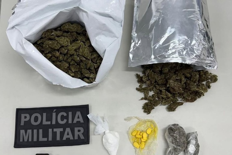 Radiopatrulha apreende mais de 800 gramas de drogas em Nossa Senhora do Socorro