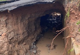 Acesso entre Tobias Barreto e Poço Verde é bloqueado após transbordamento de ponte
