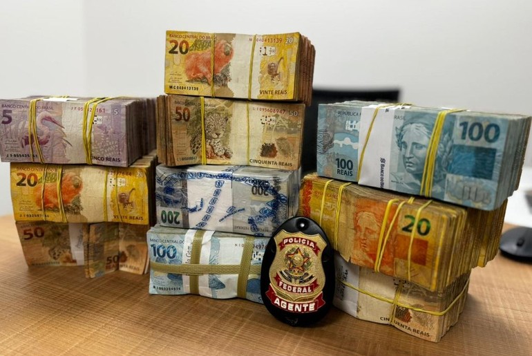 Polícia Federal prende dois homens e apreende R$ 500 mil em Aracaju