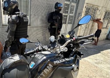 Homem com mandado por tráfico de drogas é preso em Aracaju