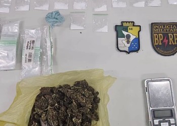 Suspeito é preso por tráfico de drogas no bairro Olaria, em Aracaju