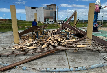 Teto de quiosque desaba e deixa homem ferido em Japaratuba