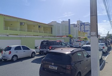 Mulher é encontrada morta em hotel na Atalaia; homem fica ferido