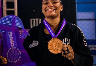 Com apoio do Grupo VSX, atleta sergipana de jiu-jitsu vence torneio em Alagoas