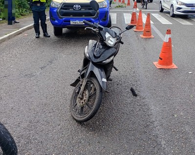 Colisão entre duas motocicletas deixa três feridos na SE-065, em São Cristóvão