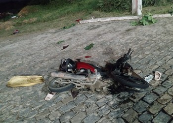 Colisão deixa dois feridos na SE-100 entre Barra dos Coqueiros e Pirambu