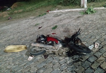 Colisão deixa dois feridos na SE-100 entre Barra dos Coqueiros e Pirambu
