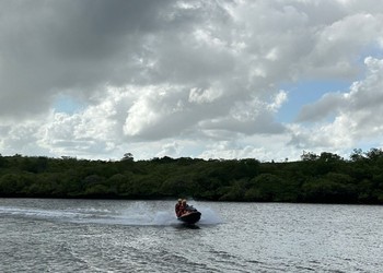 Corpo de homem é resgatado em manguezal de difícil acesso em Laranjeiras