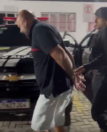 Veículo roubado é recuperado na zona de expansão de Aracaju