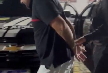 Veículo roubado é recuperado na zona de expansão de Aracaju