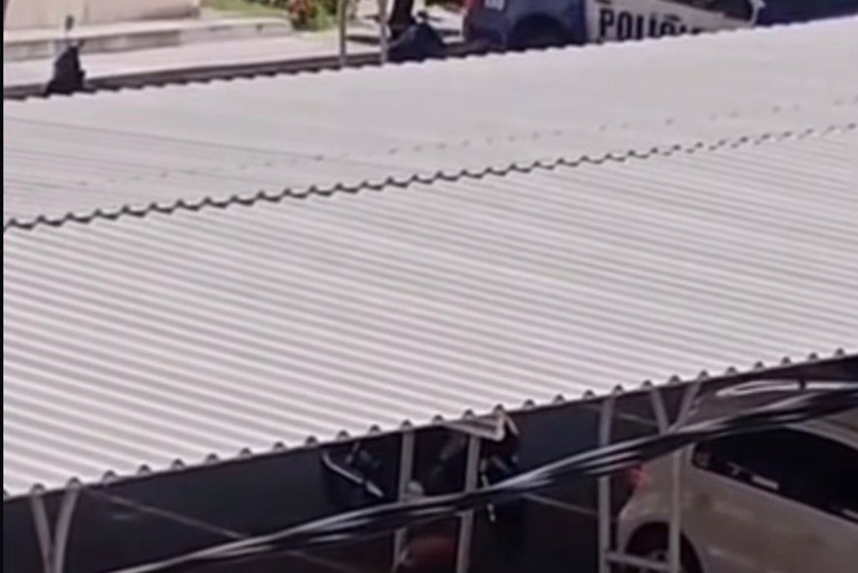 Dupla morre em confronto dentro de condomínio no Porto Dantas