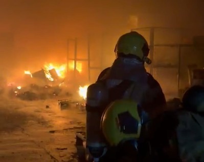 Incêndio atinge galpão no bairro Inácio Barbosa, em Aracaju