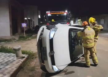 Motorista fica ferido após capotamento em Itabaiana