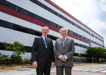 Unit celebra 64 anos com reconhecimento acadêmico e internacional