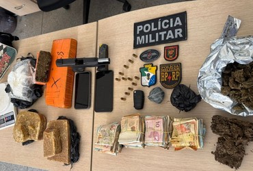 Operação policial apreende drogas, arma e mais de R$ 17 mil em Poço Redondo