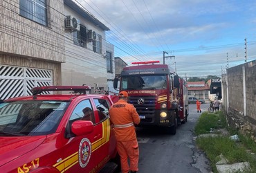 Incêndio atinge residência no bairro Olaria, em Aracaju