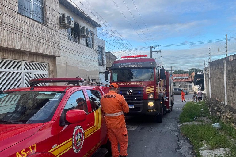 Incêndio atinge residência no bairro Olaria, em Aracaju