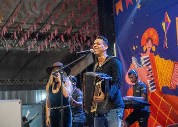 Joba Alves celebra 20 anos de carreira com lançamento da música “Olha o Coco” em São Cristóvão