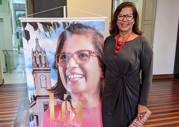 Escritora Léa Sobral lança livro biográfico no Memorial de Sergipe, em Aracaju