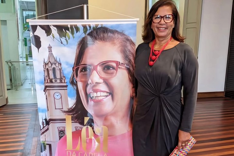 Escritora Léa Sobral lança livro biográfico no Memorial de Sergipe, em Aracaju