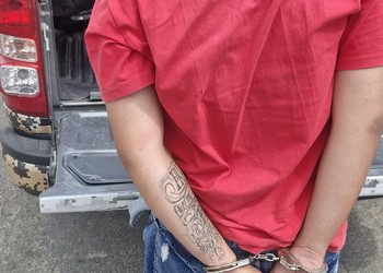Motociclista é detido com placa adulterada e porção de maconha em Itabaianinha