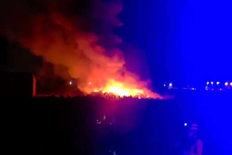VÍDEO; Incêndio atinge terreno baldio às margens da SE-270 em Lagarto