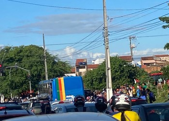 Motorista de ônibus fica ferido durante tentativa de assalto na Zona Norte de Aracaju