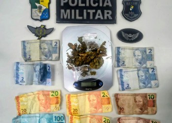 Motociclista é preso por tráfico de drogas  no bairro Santos Dumont