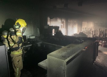 Princípio de incêndio atinge pizzaria na Orla da Atalaia, em Aracaju