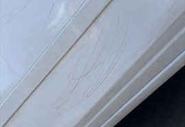 Advogada denuncia danos em carro após se recusar a pagar flanelinha no Arraiá do Povo