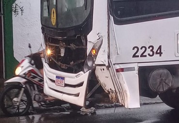 Motociclista morre após colisão com ônibus na Zona Norte de Aracaju
