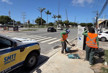 Reparo em semáforo altera trânsito na Av. Tancredo Neves nesta quinta (2)